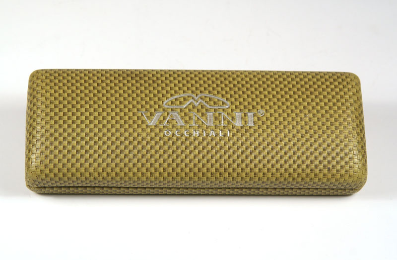 the eyeglass case